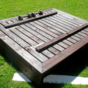 Smilšu kaste jautrām rotaļām 