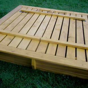 Smilšu kaste jautrām rotaļām