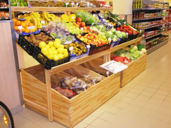 Dārzeņu stendi veikalam