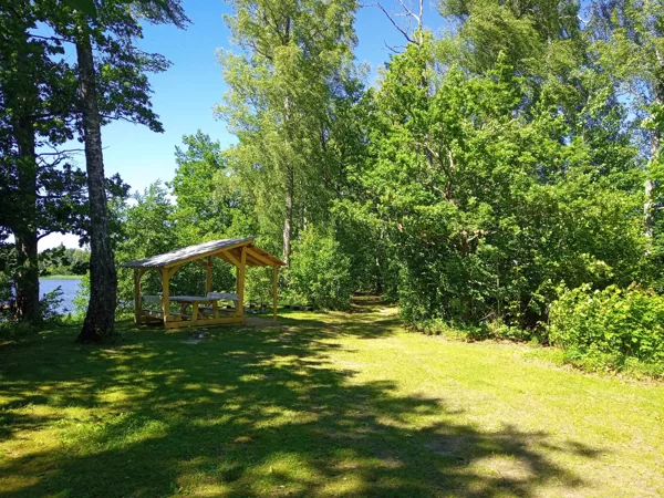 5.atpūtas laukums